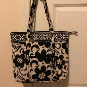 Black and white Vera Bradley tote